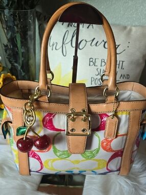 Coach Hampton Scribble Pattern Tote Turnlocks Brass Hardware Vachetta Leather